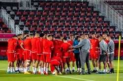 Marokańskie linie lotnicze odwołały loty z kibicami do Kataru