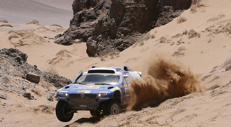 Rajd Dakar 2010: Przygoński goni najlepszych, pech Hołowczyca (9. etap na żywo, wyniki, foto)