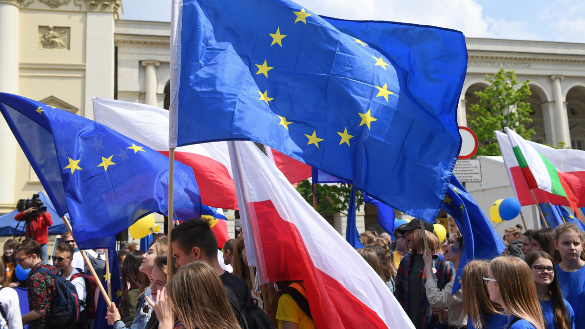 Gaśnie entuzjazm Polaków do Unii Europejskiej. Nowy sondaż