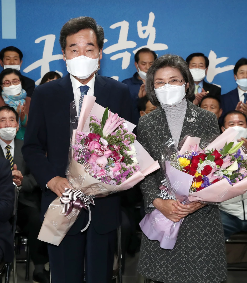 Bivši premijer iz redova vladajuće stranke Li Nak Jon 