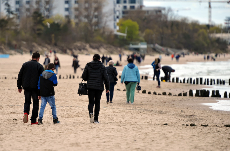 Plaża w Międzyzdrojach w niedzielę 26.04.2020 r.