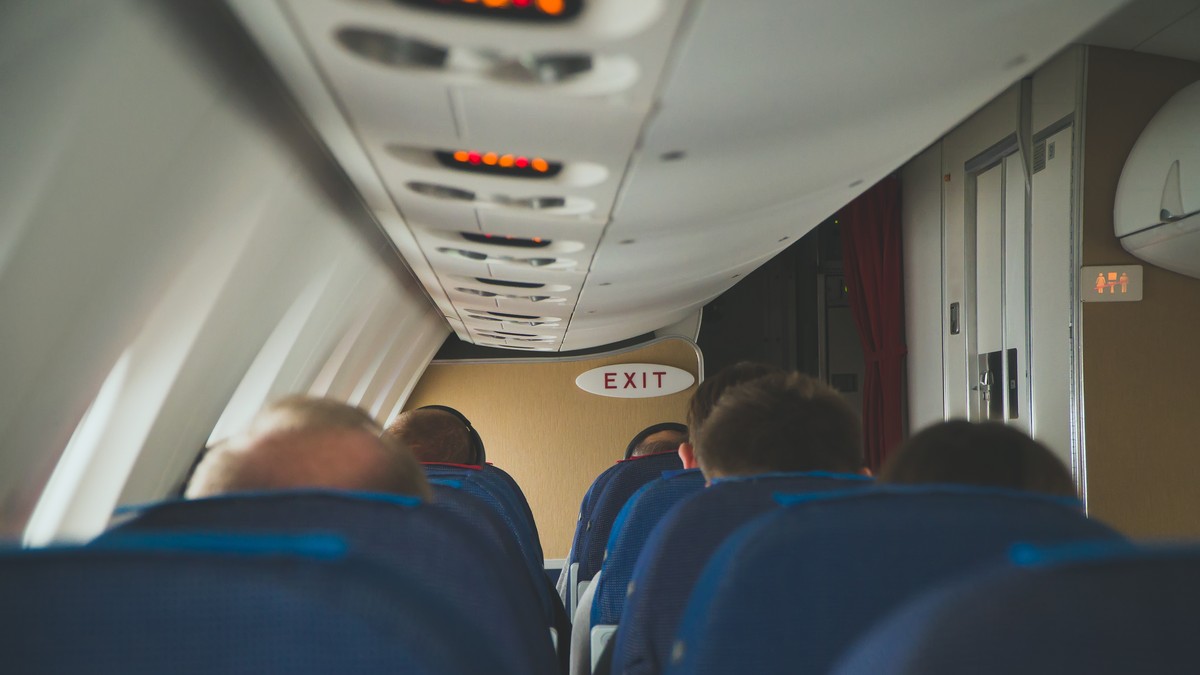 Stjuardesa otkriva šta se radi u avionu u slučaju intimnog odnosa