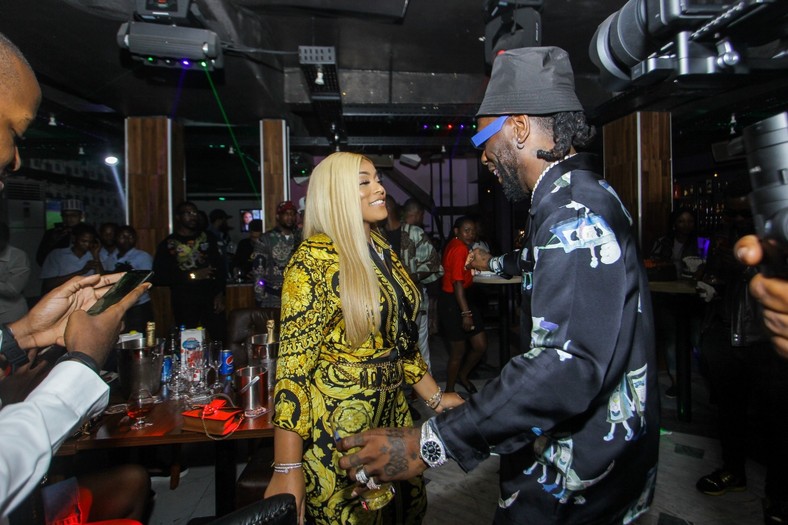 Burna Boy and bae, Stefflon Don take the dance floor [BukiHQ] 