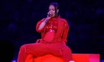 Rihanna wyszła na scenę i wszystko stało się jasne. Wkrótce jej rodzina się powiększy