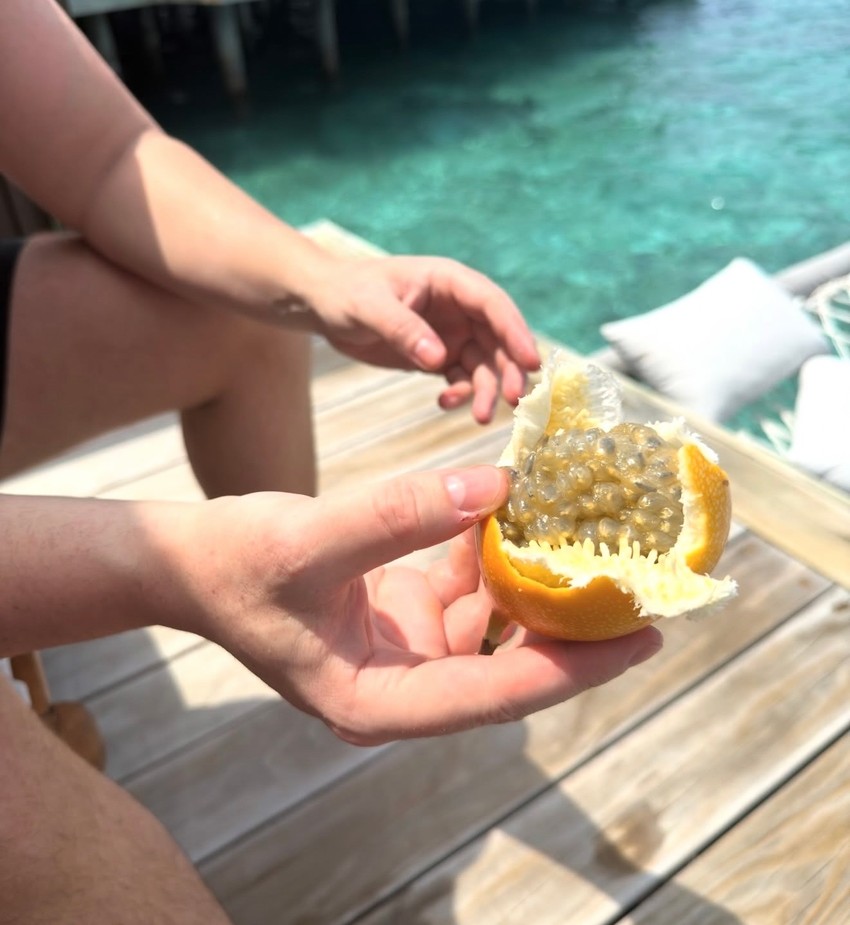 Starleta sa novim dečkom uživa na Maldivima, ranije bila sa 40 godina starijim: "Kajaću se dok sam živa"