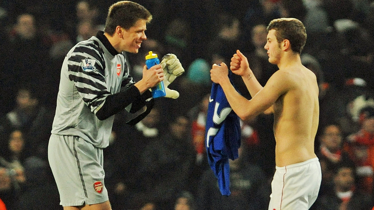 Wojciech Szczęsny zaliczył kolejny udany mecz w barwach londyńskiego Arsenalu. Mimo, że Polak miał niewiele pracy w spotkaniu przeciwko Evertonowi (2:1), brytyjskie media doceniły go.
