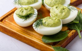 faszerowane-jajka-z-tajemniczym-skladnikiem-kremowa-niespodzianka-na-wielkanoc