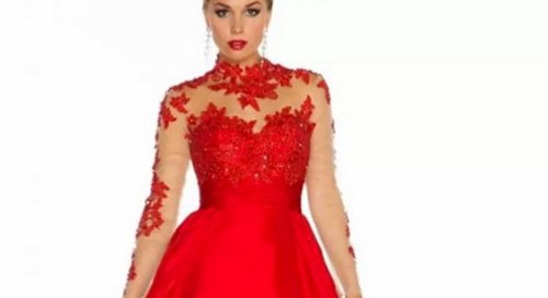 See what high school student ordered for prom vs what she got