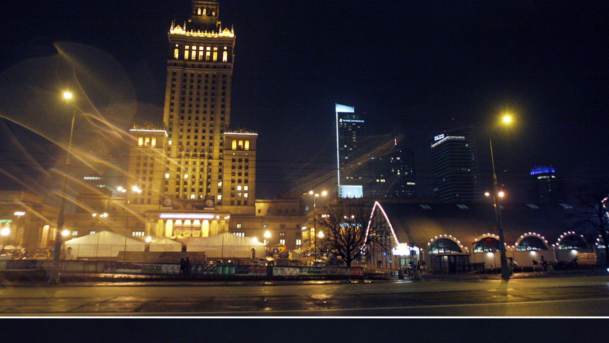 WARSZAWA ŚWIATŁO EARTH HOUR