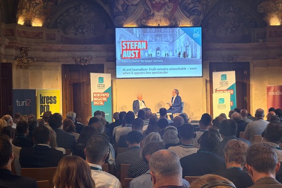 "Blic Biznis" na Kongresu izdavača: Veštačka inteligencija ne može da zameni "ono što jeste"! Legenda novinarstva Stefan Aust o krizi i budućnosti medija