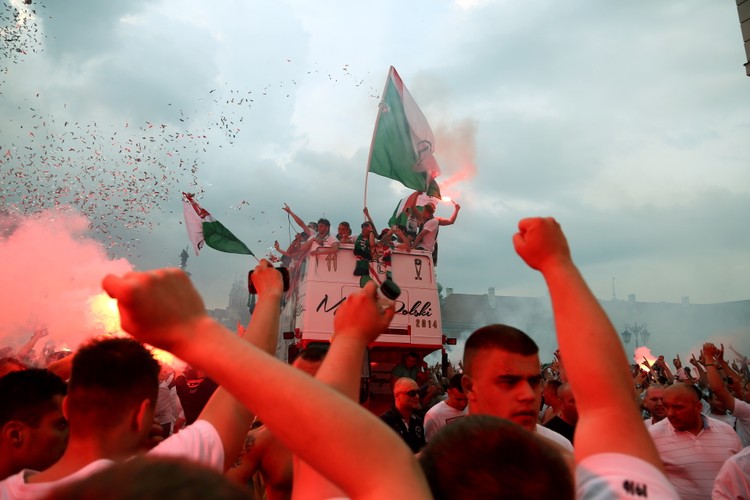 Tak się bawi stolica! Legia Warszawa świętuje mistrzowski tytuł