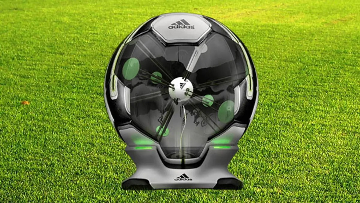 Adidas MiCoach Smart Ball – sprawdzamy co potrafi inteligentna piłka (IFA 2015)