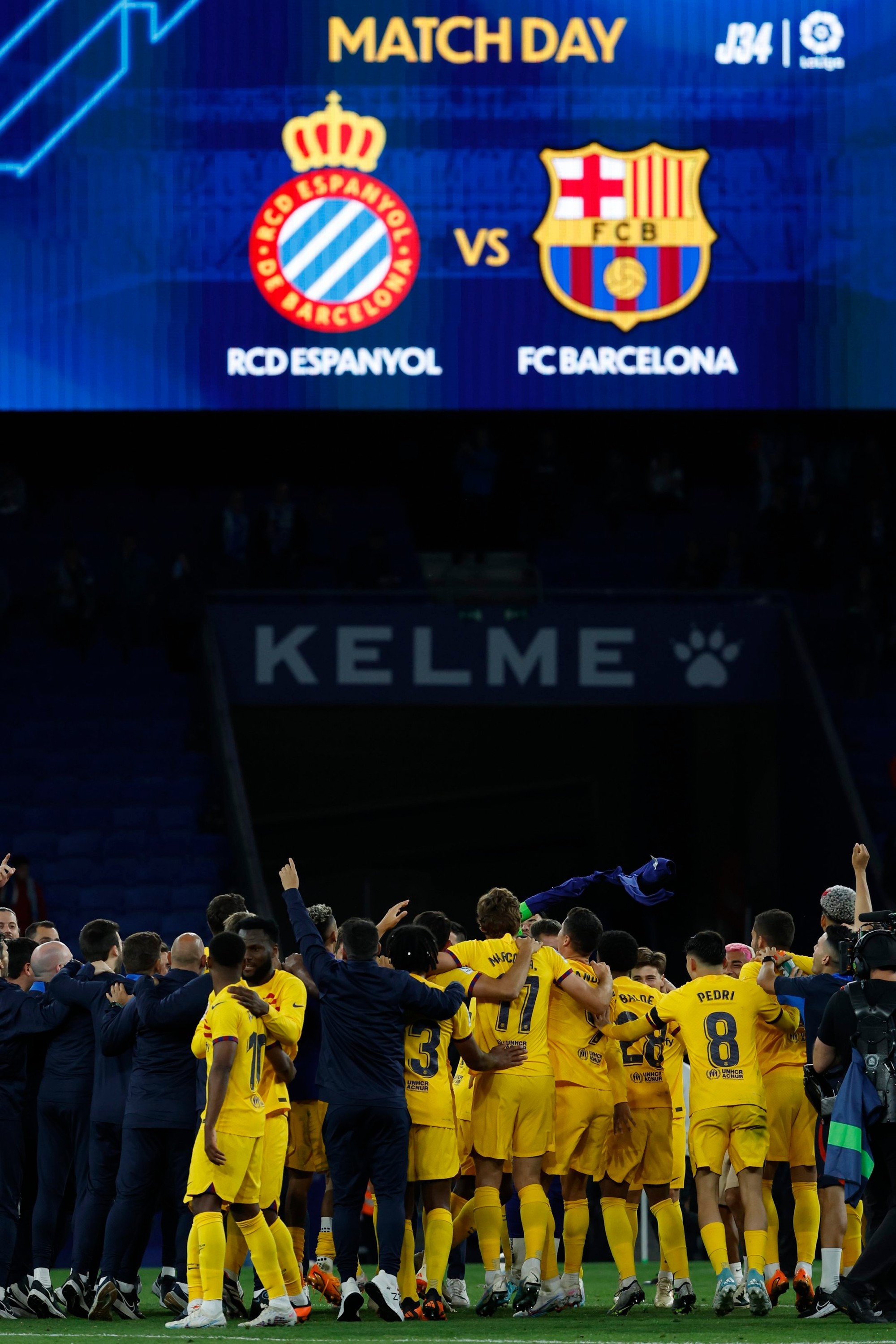 Futbalisti FC Barcelona sa po výhre nad Espanyolom stali majstrami Španielska.