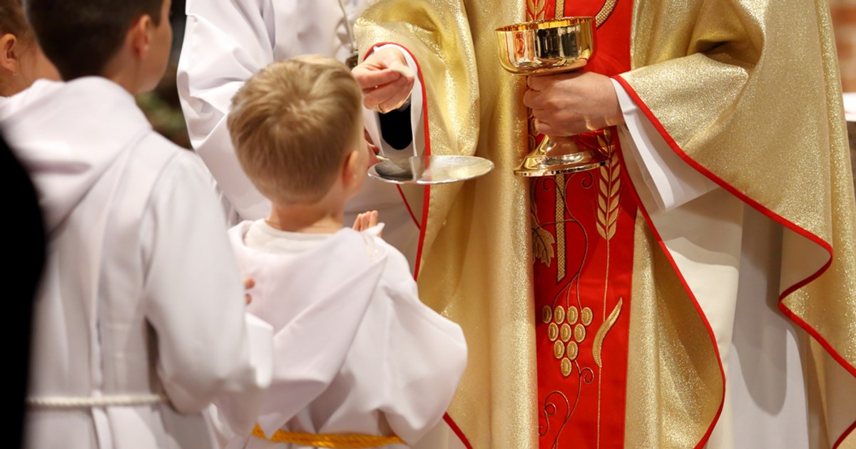 Orgia z udziałem księży. Zdecydowany ruch rodziców w sprawie I komunii