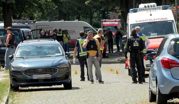 Na mestu napada je veliki broj hitnih službi | Foto: AFP via Getty Images