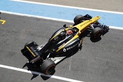 Szef zespołu Renault: Jest jeszcze za wcześnie, by mówić o przyszłości Roberta Kubicy