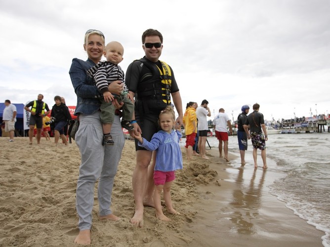 Adam Hofman z małżonką Joanną, córką Marysią i synkiem Jankiem