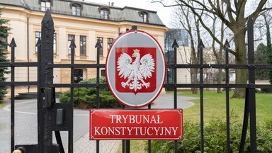 Trybunał Konstytucyjny nie robi nic. Sędziowie czekają na podwyżki