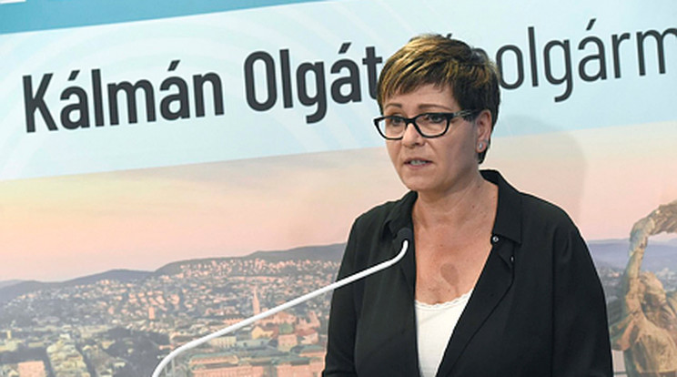 Kálmán Olga is megkapta a koronavírus elleni vakcinát/ Fotó: MTI/Bruzák Noémi