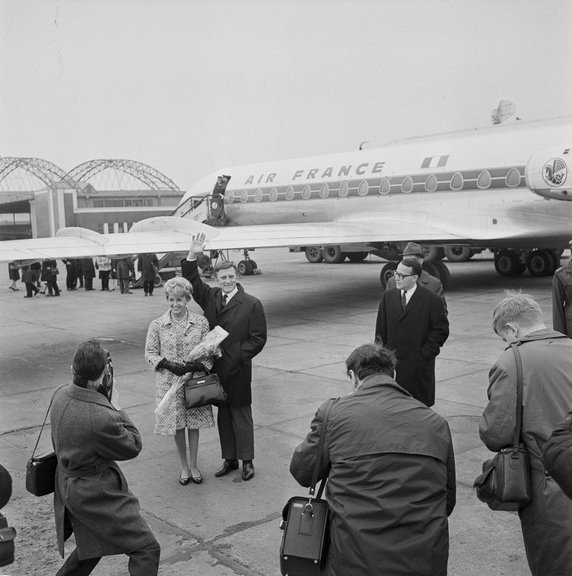 Kirk Douglas z żoną w Polsce, 1966 r.