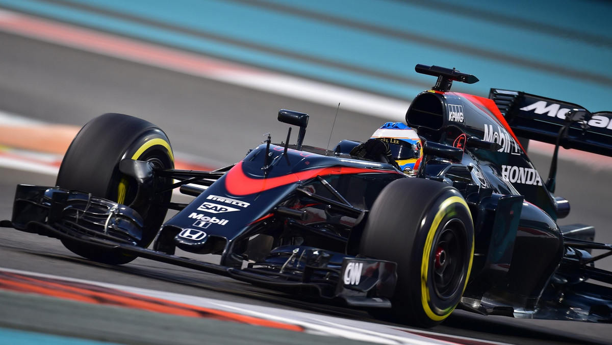 Zespół Formuły 1 McLaren-Honda poinformował w sobotę o zatrudnieniu Japończyka Nobuharu Matsushity w roli kierowcy testowego.