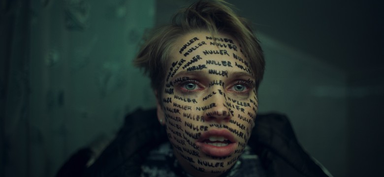 Intymność na sprzedaż w 2. sezonie serialu "Delete Me"