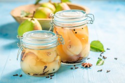 Gruszki z imbirem od Jakuba Kuronia. Ten owoc to hit przetworów