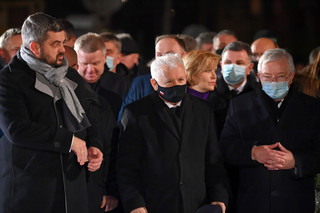 Kaczyński do protestujących pod kościołem: Następcy IV Departamentu MSW ciągle żyją