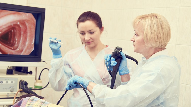 Gyakran előfordul, hogy egyértelmű reflux esetében is valamilyen diagnosztikai vizsgálatot javasol a szakorvos. Ilyenkor általában valamilyen szövődményre vagy egyéb járulékos betegségre gyanakszik a szakember. A leggyakoribb diagnosztikus vizsgálatok az alábbiak: hasi ultrahang, gyomortükrözés, Nyelőcső pH-impedancia-vizsgálat, manometria, röntgen.