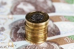 Nauczyciel z woźnym zrzucą się na PPK