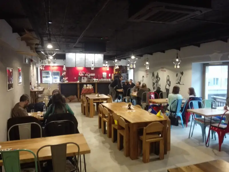 Wnętrze Warung Jakarta