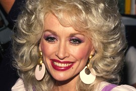 Doli Parton napisala je i prva otpevala pesmu koja je proslavila Vitni Hjuston