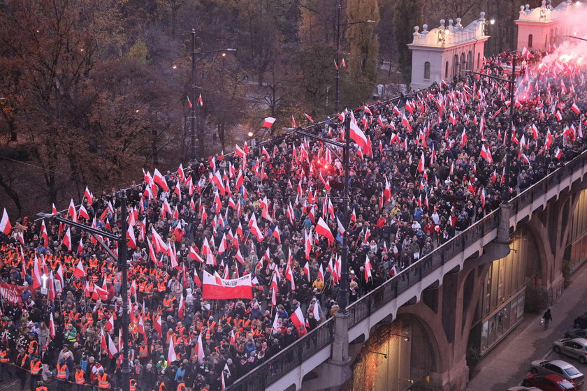 Ile osób było na Marszu Niepodległości? Ogromne rozbieżności w szacunkach