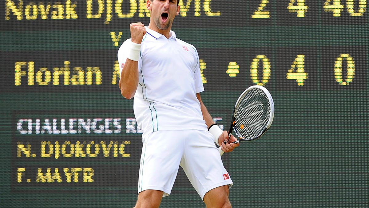 Roger Federer jest straszliwym nudziarzem, Djokovic ma "hopla" na punkcie kobiet, a siostry Williams to "okropni ludzie" - sekrety Wimbledonu i jego gwiazd zdradza wieloletni pracownik słynnego turnieju.