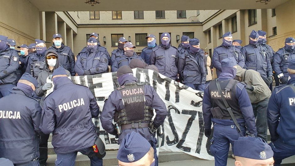 Protest przed Sądem Okręgowym w Warszawie