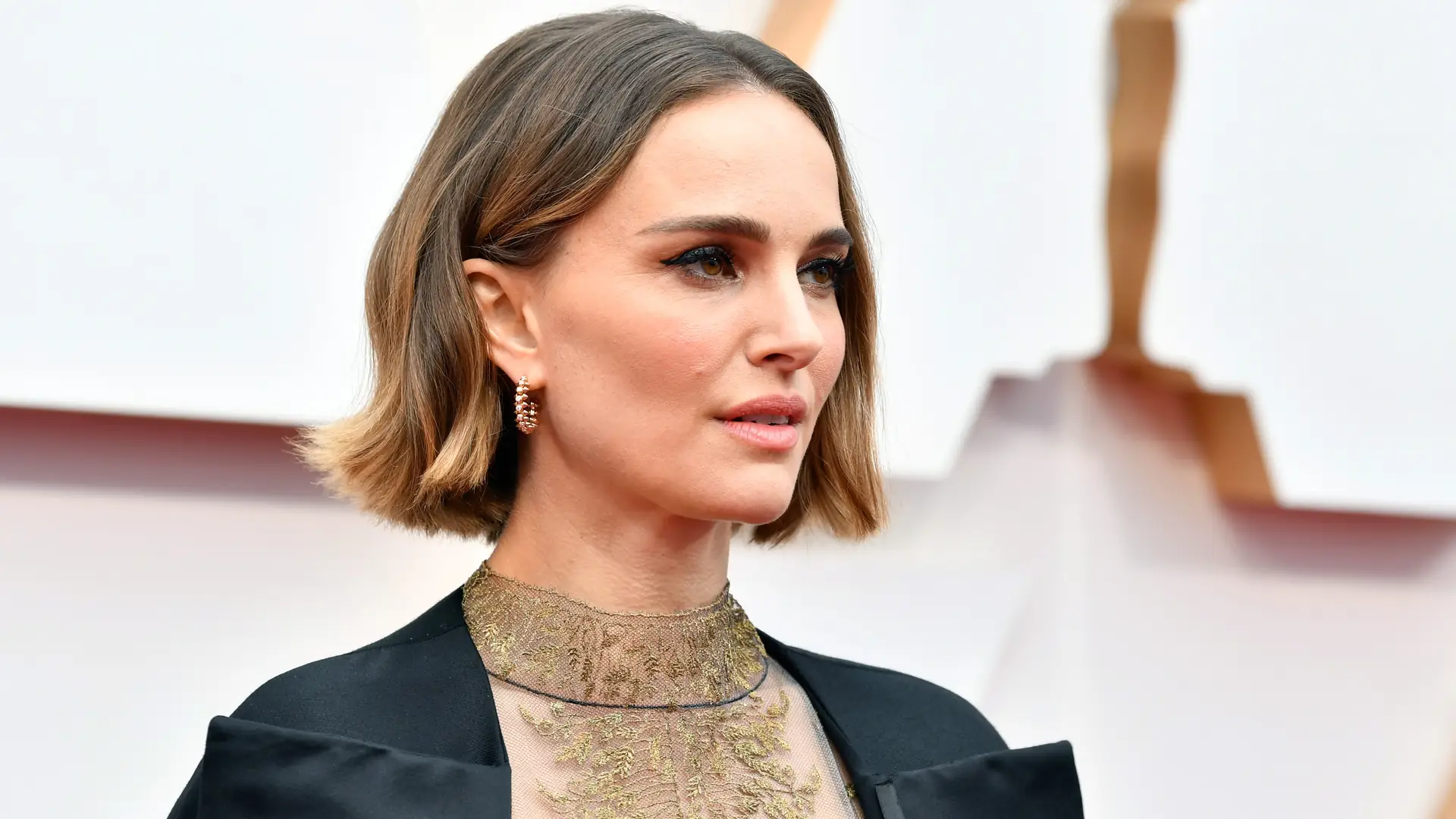 Natalie Portman skrytykowana za hipokryzję. Jej firma zatrudnia samych mężczyzn, a jedyną reżyserką jest... ona sama