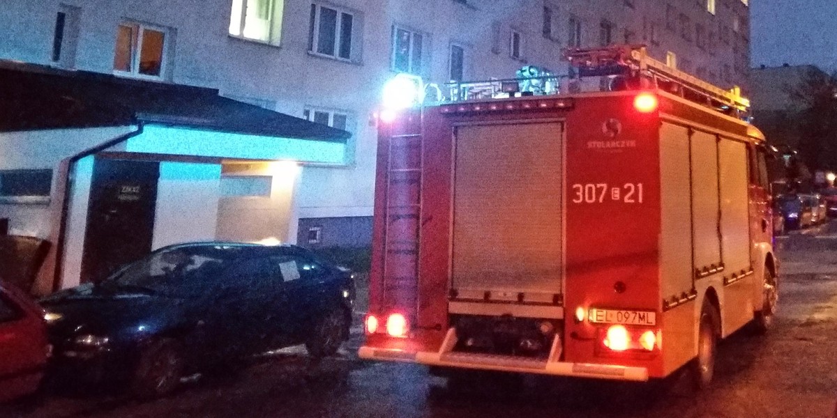 Tragedia przy Strycharskiej w Łodzi. W pożarze zginął mężczyzna