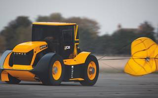 JCB Fastrac Two – najszybszy traktor świata!