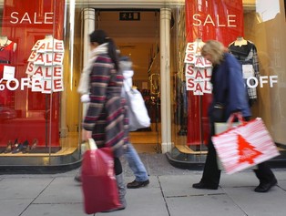 Sklepy w USA mogą stracić do 9 mld dolarów, bo banki nie dają kart kredytowych