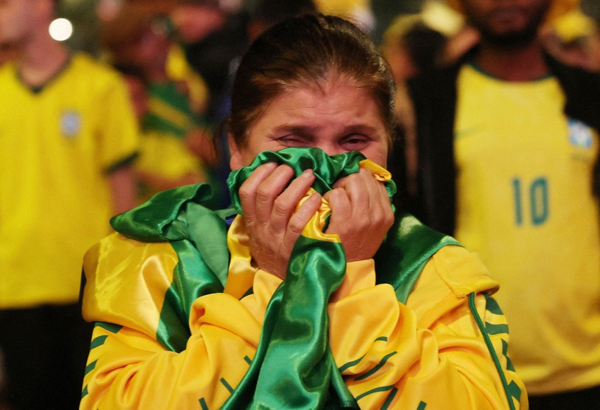 Neutešni navijači Brazila posle šokantne eliminacije sa svetskog prvenstva - prvi put još od 1990. godine, Brazil ide kući pre četvrtfinala | Foto: REUTERS/Tuane Fernandes