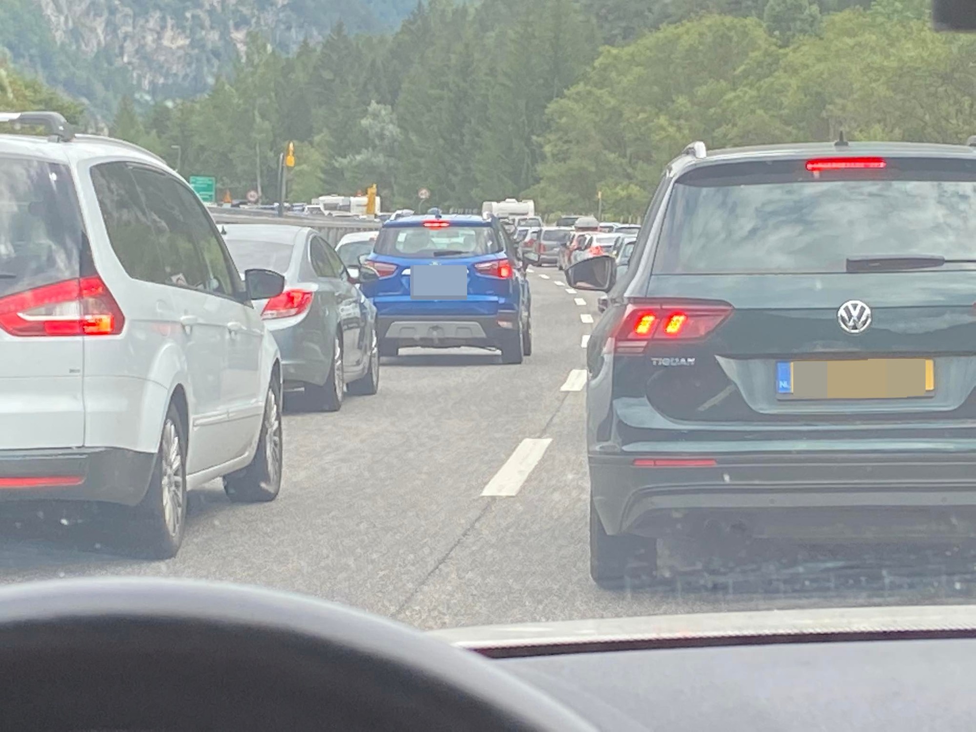 Na ceste z Talianska do Rakúska sa tvoria kolóny.