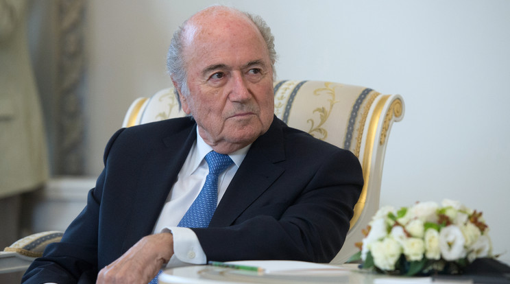 Joseph Blatter egyre nagyobb bajban van/Fotó: AFP