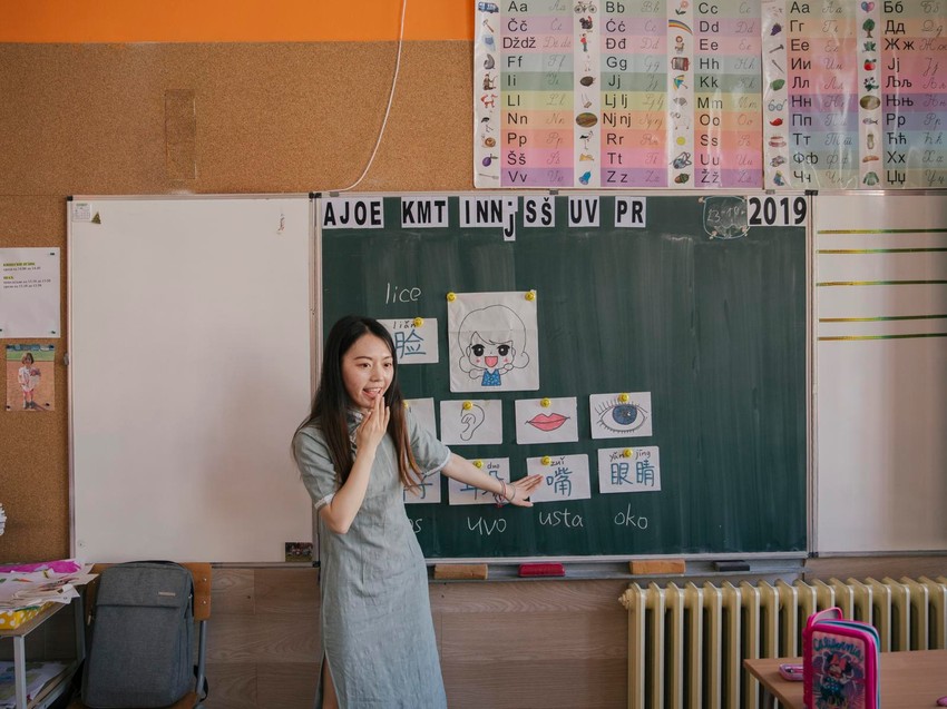 Učiteljica Qui Yugi: Na ovom času kineskog jezika drugaci su učili nazive delova lica