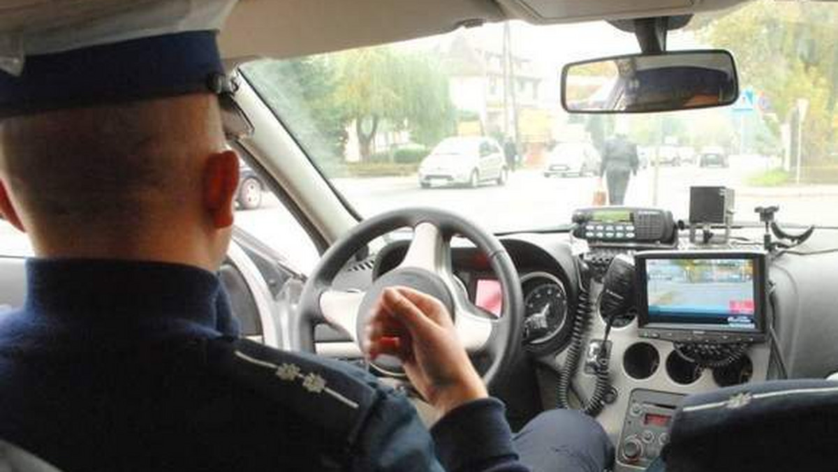 Głos Szczeciński: - Po południu na drogach będzie zwiększona ilość policjantów, którzy będą dbali o bezpieczeństwo na drodze - ostrzega asp. Irena Kornicz z komendy wojewódzkiej.