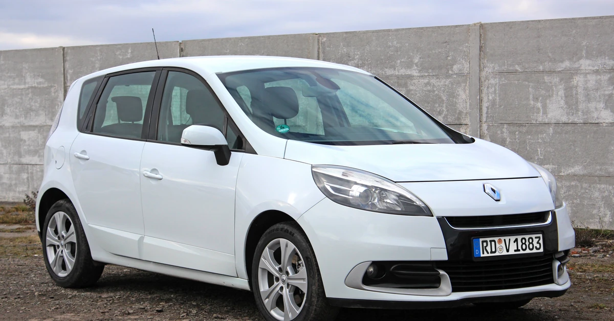 QUIZ. Tych samochodów już się nie produkuje, ale na pewno większość z nich pamiętasz. 8/10 to wynik godny automaniaka