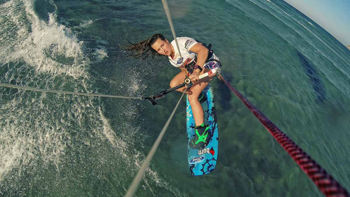 Po intensywnym sezonie Pucharu Polski w kitesurfingu Ford Kite Cup 2013, dziennikarze i znani polscy aktorzy w czasie wyjazdu prasowego mogli przyjrzeć się treningom Mistrzyni Świata - Karoliny Winkowskiej z Teamu Forda oraz bliżej poznać tę dyscyplinę sportu.