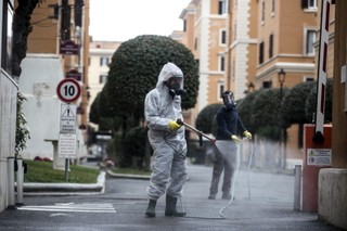 Koronawirus we Włoszech: Blisko 28 tysięcy zakażonych. Wzrosła też liczba zmarłych