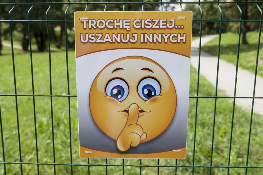 W Cieszynie na placach zabaw cieszyć się nie wolno!