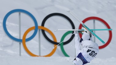 makaron, pizza i tiramisu. tak wygląda menu sportowców na igrzyskach olimpijskich