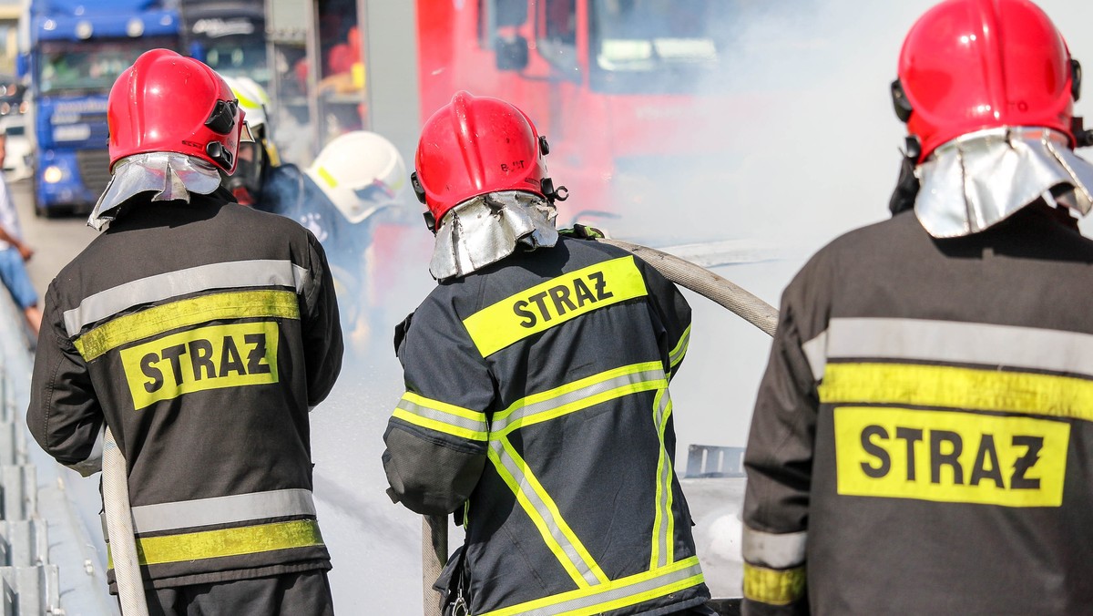 Sławków: wielki pożar składowiska trocin na Śląsku